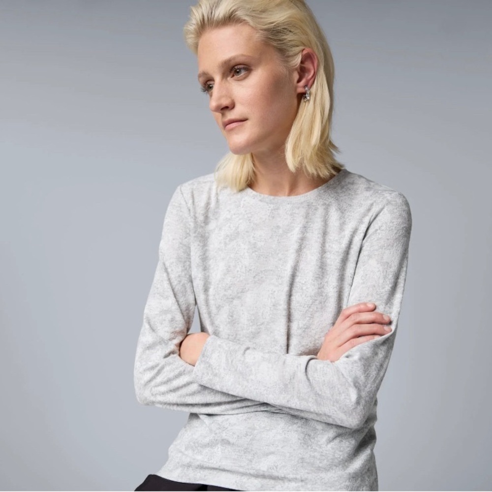 Simply Vera Vera Wang Gray Crewneck Sweater